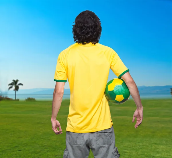 Hombre con la camiseta de Brasil — Stock fotografie