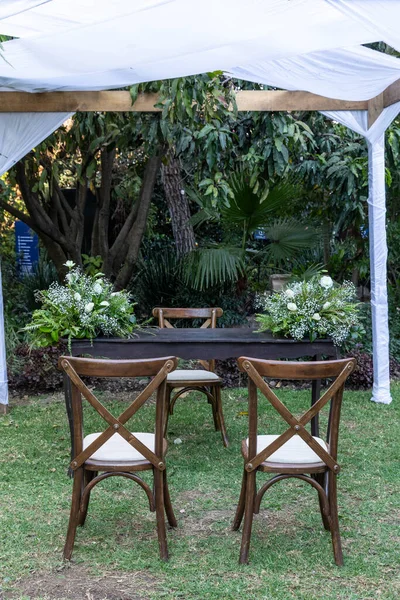 Elegante Tafel Tuin Met Service Voor Burgerlijke Bruiloft — Stockfoto