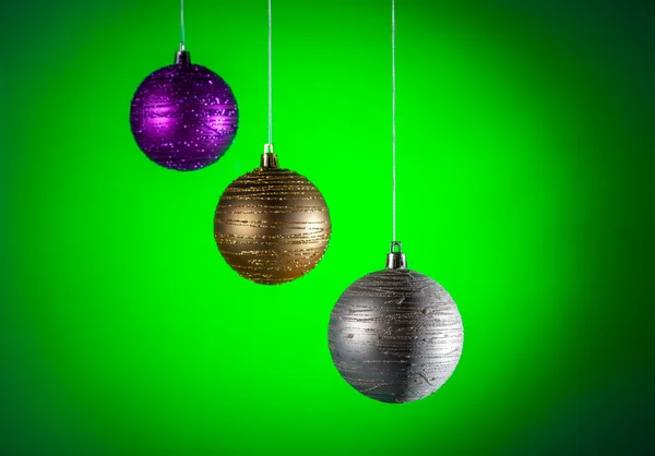 Esferas Navidad Sobre Fondos Colores Brillantes Elementos Decorativos Navidad — Foto de Stock