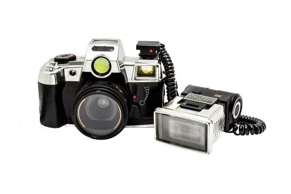 白色背景的古旧相机和闪光灯隔离 — 图库照片