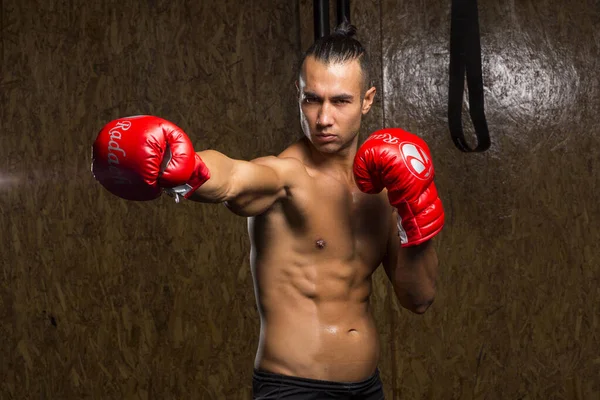 Boxeador Atlético Hombre Entrenamiento Gimnasio Rutina Entrenamiento Duro — Foto de Stock