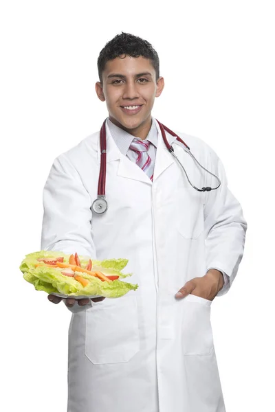 Giovane Medico Latino Con Cappotto Bianco Stetoscopio Bianco Sfondo Bianco — Foto Stock