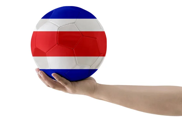 白い背景にコスタリカ国の旗を持つ男の手サッカーボール — ストック写真