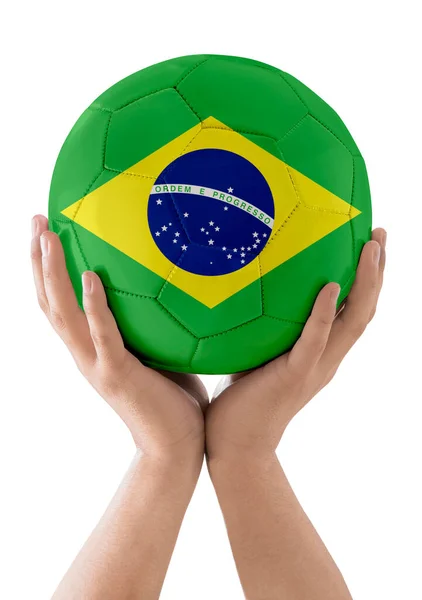 Mãos Homem Levantando Uma Bola Futebol Com Bandeira Seleção Brasileira — Fotografia de Stock