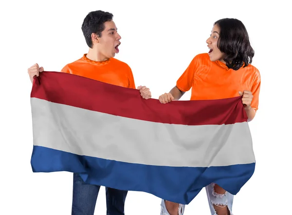 快乐的一对男女球迷 背景为白色的荷兰橙色球旗 — 图库照片