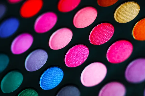 renkli göz gölgeler paleti