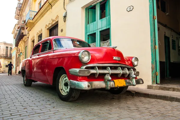 Cuba coche viejo — Foto de Stock