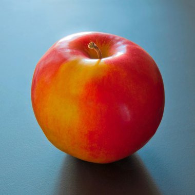 kırmızı elma