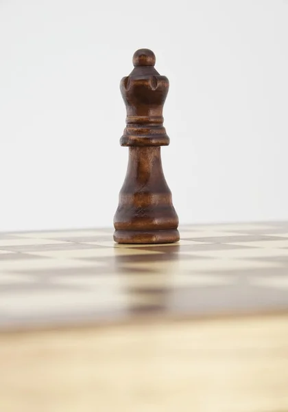 Queen on chessboard — Stock Photo, Image