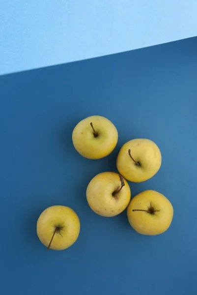 Gula äpplen bakgrund — Stockfoto