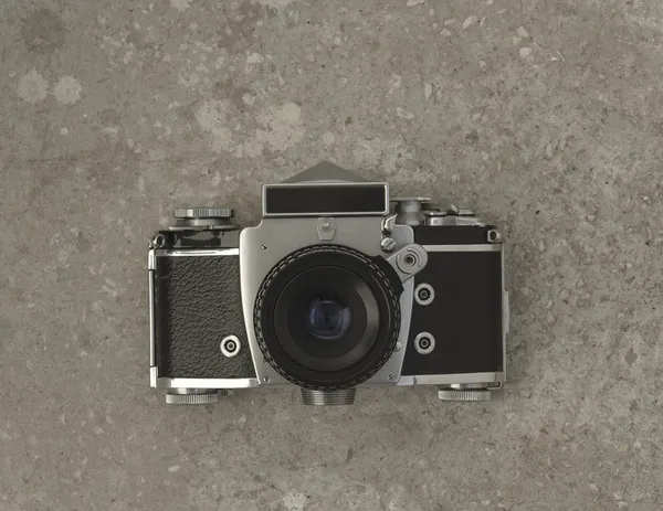 Старая аналоговая фотокамера — стоковое фото