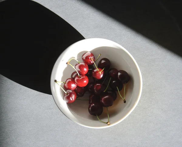 Red cherries — Stock Photo, Image