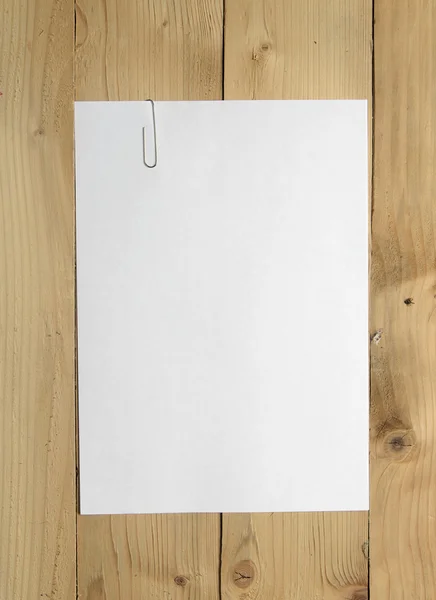 Boş kağıt ve kalem — Stok fotoğraf