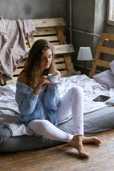 Bom Dia Menina Bonito Casa — Fotografia de Stock