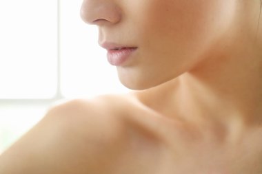 Güzellik ve spa. Yumuşak deri kadınla
