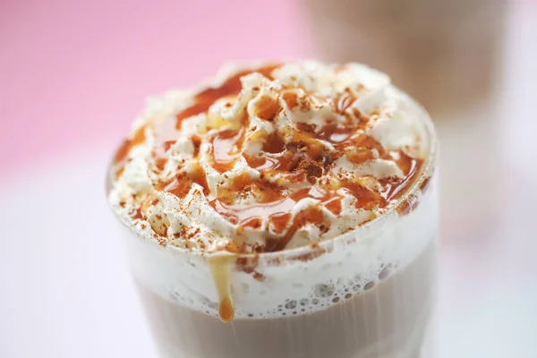 Café Frappe Caramelo Sobre Mesa — Foto de Stock