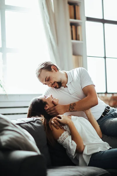 Beziehung Schönes Paar Hause — Stockfoto