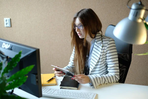 Rutina Diaria Mujer Oficina — Foto de Stock