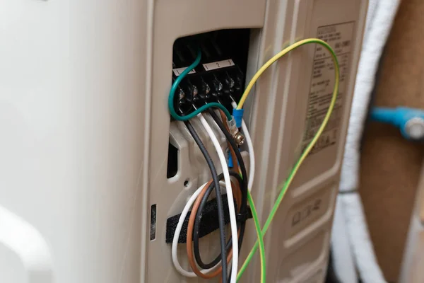 Cabos Ligação Eléctrica Uma Máquina Condicionado — Fotografia de Stock
