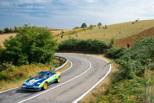 Piacenza, İtalya, 25. Gümüş Bayrak tarihi araba Lancia Stratos geçit töreni
