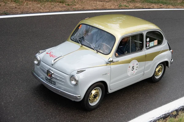 Piacenza Italia 25ª Bandera Plata Coche Histórico Desfilando Fiat Abarth — Foto de Stock