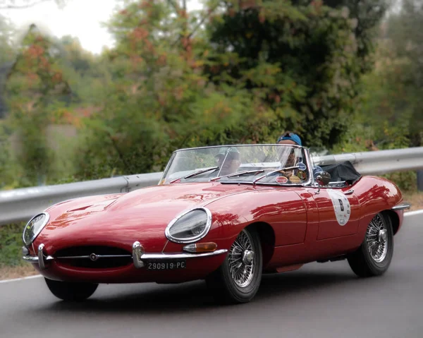 Piacenza Italie 25Ème Drapeau Argent Historique Voiture Parade Type Jaguar — Photo