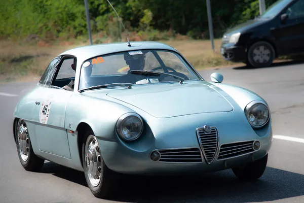 Piacenza Italien Silberne Flagge Historisches Auto Paradiert Alfa Romeo — Stockfoto
