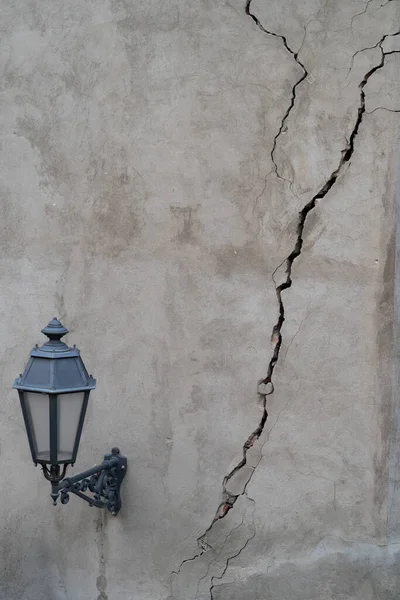 Gros Plan Mur Fissuré Maison Détruite Lors Fort Tremblement Terre — Photo