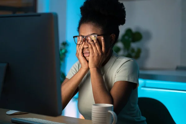 Symptoms Overworking Young Tired Overworked African Woman Freelancer Eyeglasses Working — Foto de Stock
