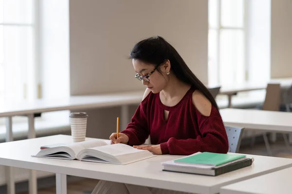 Girl College Student Take Notes Textbook Doing Homework Library Asian — Stockfoto