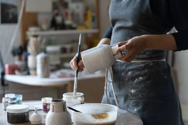 Crop Photo Woman Artisan Making Earthenware Vase Female Skilled Worker — Foto de Stock