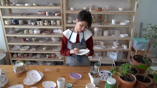 Art Therapy Happy Woman Choosing Paintbrush While Preparing Pottery Cute — Stockvideo