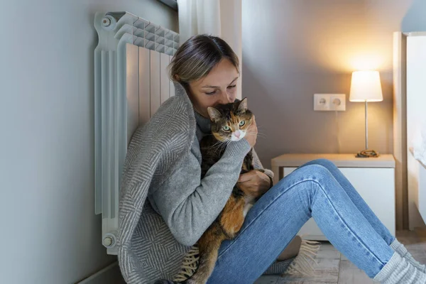 Polish Woman Dark Circles Eyes Hugs Kisses Favourite Cat Young — Stock Photo, Image