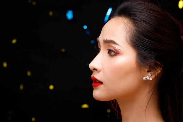 Medio Cuerpo Retrato Los Años Mujer Hermosa Asiática Vestido Pelo — Foto de Stock