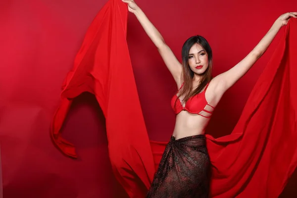 Retrato Joven Delgado Transgénero Mujer Asiática Lleva Vestido Sujetador Bikini — Foto de Stock