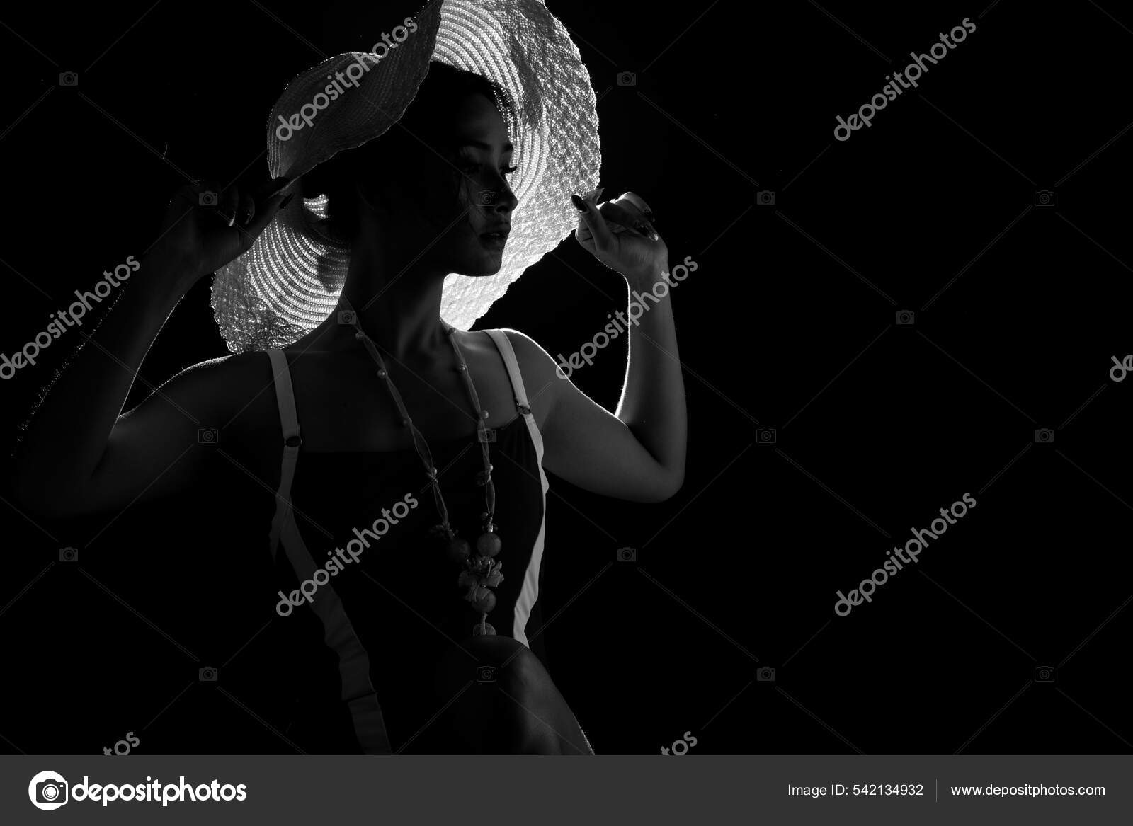 Portrait Swim Wear 20S Asian Woman Shadow Low Light Key — Stock