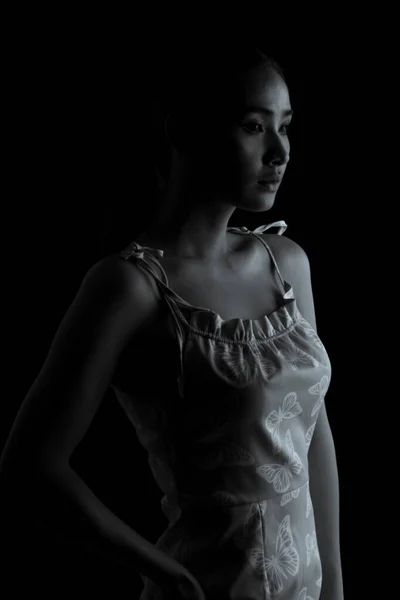 Pół Ciała Portret 20S Fashion Asian Woman Miodowa Skóra Piękny — Zdjęcie stockowe