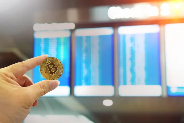 Bitcoins Novo Conceito Dinheiro Virtual Aplicativo Carteira Criptografia Móvel Que — Fotografia de Stock