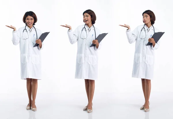 Tam Boy Yaşlarda Genç Asyalı Doktor Kadın Steteskop Takıyor Hastane — Stok fotoğraf