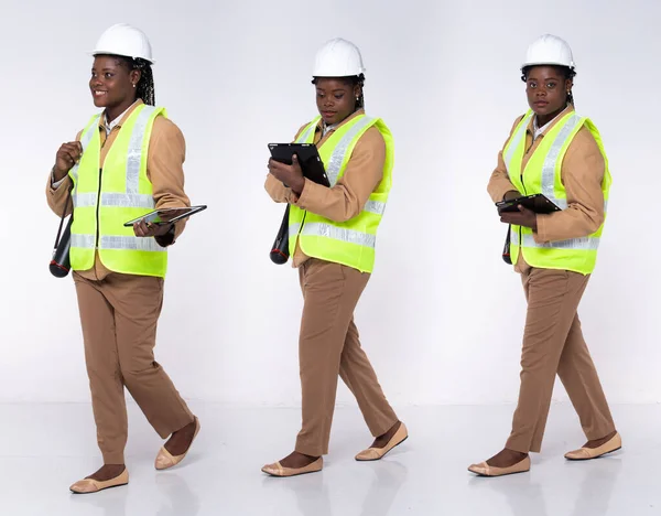 Летняя Афроамериканка Инженер Архитектуре Идет Вперед Влево Носит Официальные Брюки — стоковое фото