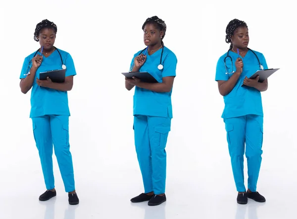 Full Längd Talet Ung Afroamerikansk Kvinna Medicinsk Sjukvård Sjuksköterska Arbetar — Stockfoto