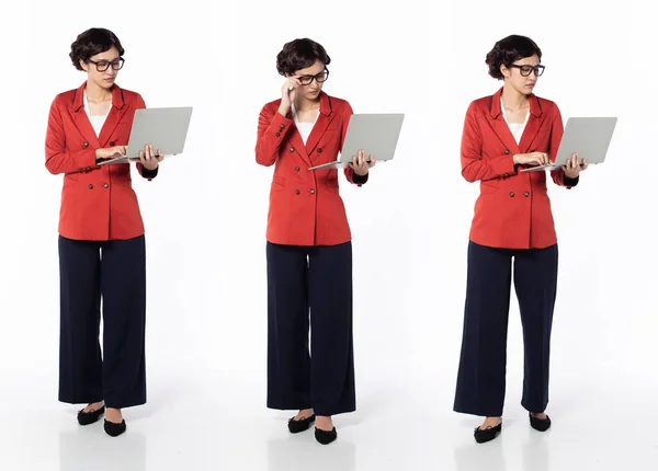 Pleine Longueur 30S 40S Femme Asiatique Programmeur Femme Affaires Travaillant — Photo