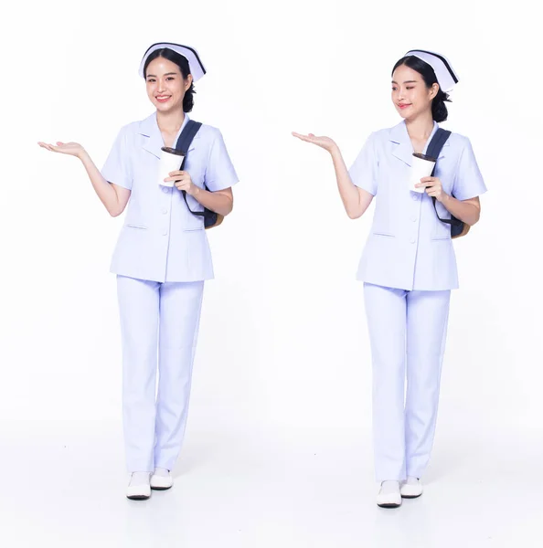 Pełna Długość 30S Azjatka Pielęgniarka Szpitala Pokazując Pustą Dłoń Dłoni — Zdjęcie stockowe