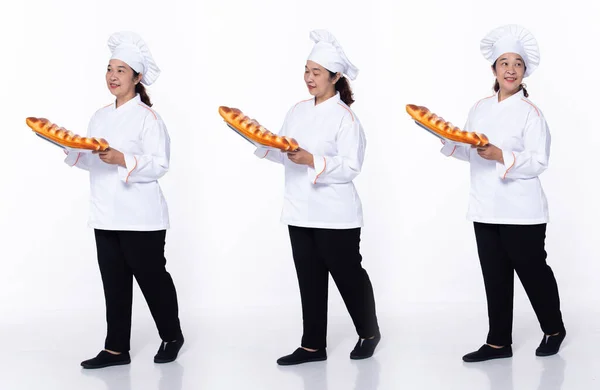 Longitud Total 40S 50S Asian Senior Woman Cooking Chef Caminar — Foto de Stock