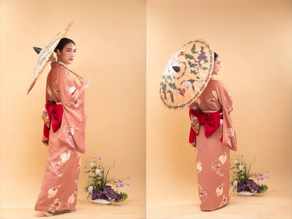 Young 20S Asian Japanese Woman Wear Traditional Kimono Hold Painting — Zdjęcie stockowe