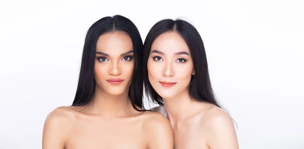 Two Beautiful Fresh Skin Women Open Shoulder Clean Look Make — 图库照片