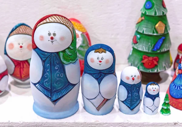 Matrioshka Rus Yuva Bebekleri Noel tarzında.