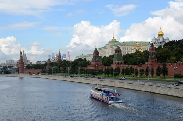 Moskva, Kreml och floden Moskva — Stockfoto