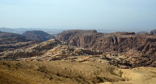 Het bergachtige terrein in Jordanië — Stockfoto