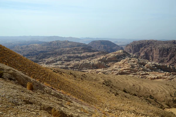 Basses montagnes désert du Sinaï en Jordanie — Photo